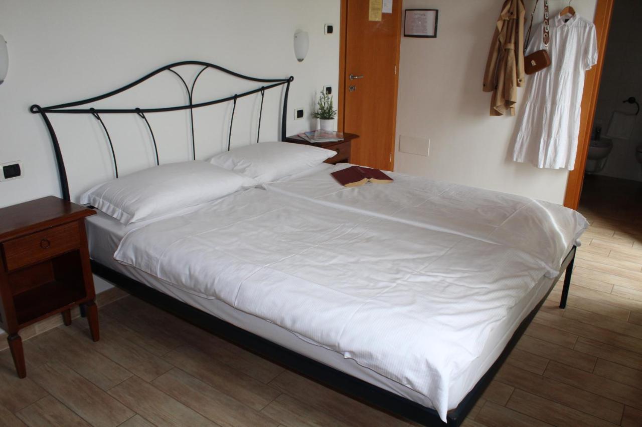 Agriturismo Al-Bor Lazise Bagian luar foto