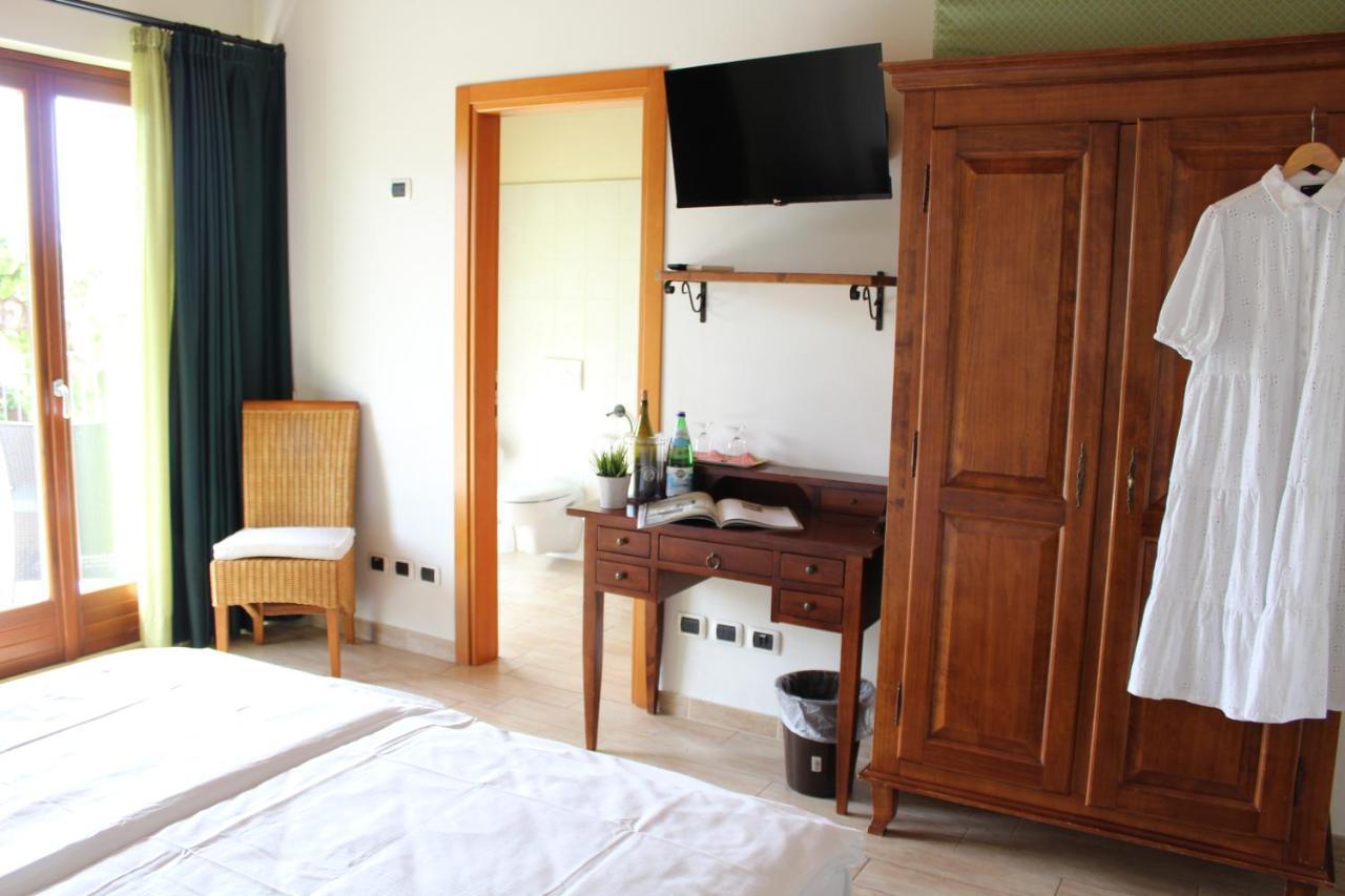 Agriturismo Al-Bor Lazise Bagian luar foto