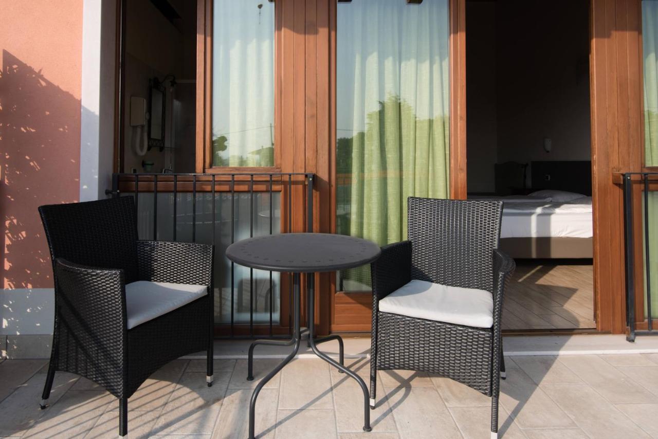 Agriturismo Al-Bor Lazise Bagian luar foto